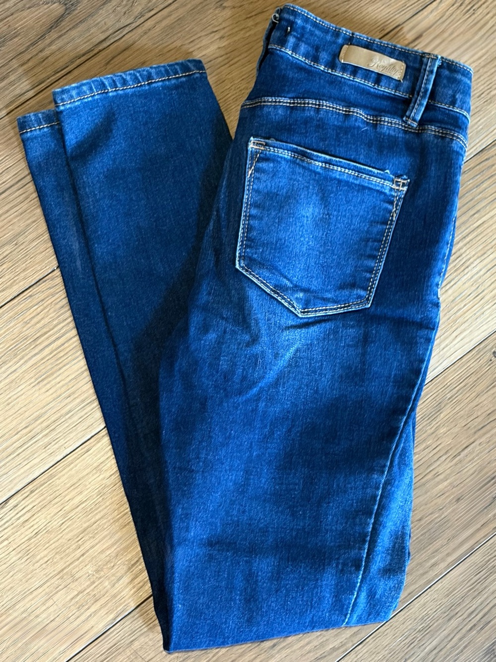 Royalty women’s jeans size 6 dark wash skinny high rise